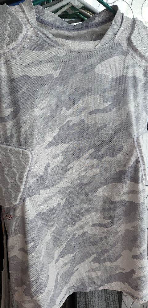 Boys Under Armour football padded shirt and pants, XL